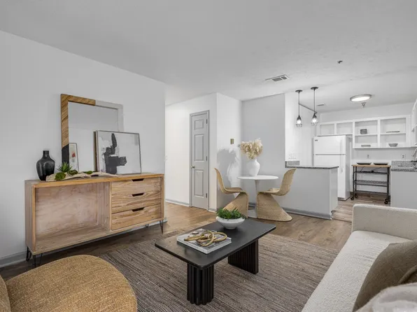 1808 State St APT 113, Nashville, TN 37203
