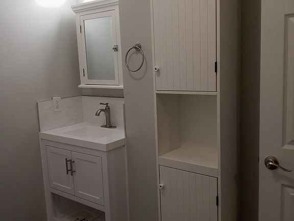 4th image of 1940 Prospector Ave #122