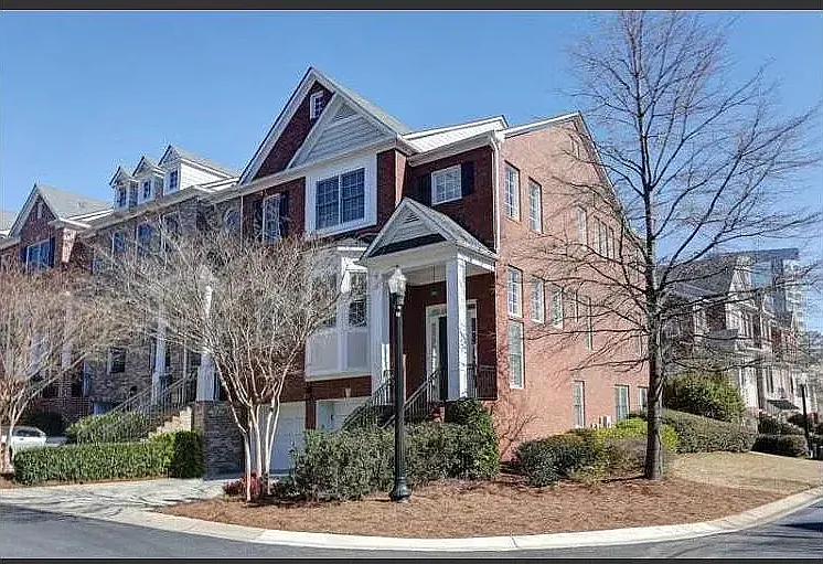 3002 Riverstone Trl