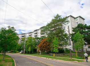 80 Grandravine Dr #917, Toronto, ON M3J1B2