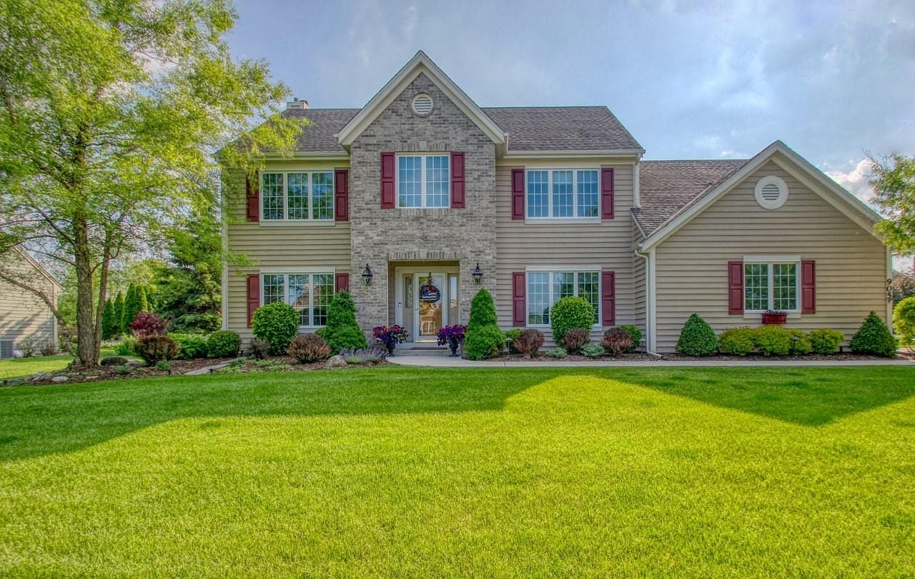 905 River Reserve Dr, Hartland, WI 53029 | Zillow