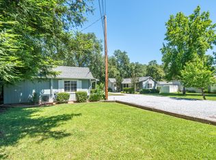 2470 Sacramento Dr, Redding, CA 96001