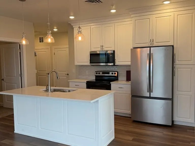 Brand New - War Eagle Apartments in the River Point District — Photo 23