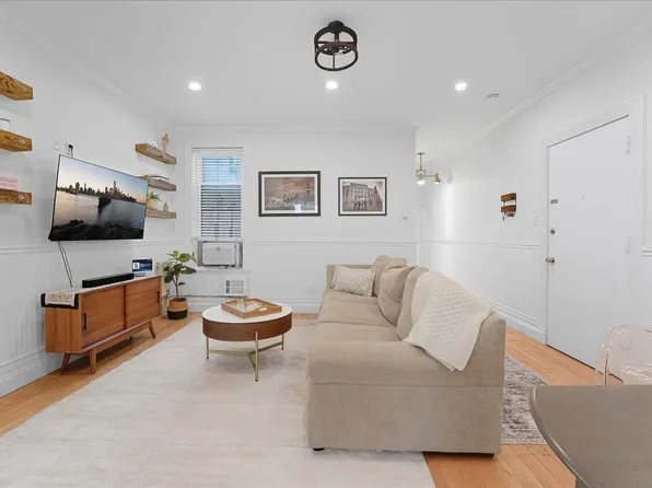 318 Hudson St APT 2F, Hoboken, NJ 07030