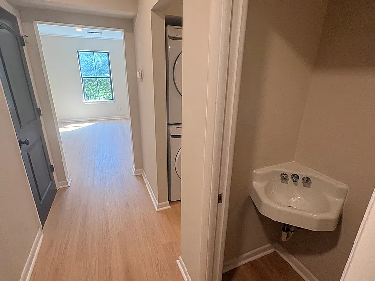738 Merion Grn — Photo 13