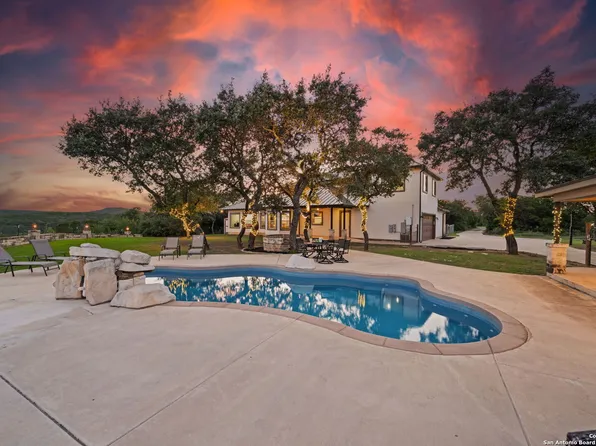 15311 Escarpment Oak, Helotes, TX 78023