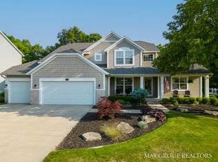 3466 Mason Ridge Dr NE, Grand Rapids, MI 49525
