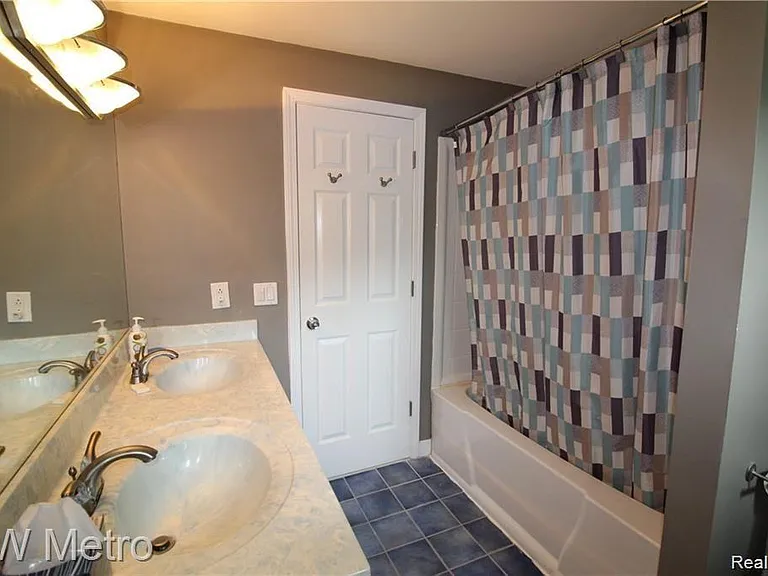 311 Woodlawn Ave — Photo 9