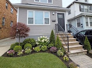 10717 157th St, Jamaica, NY 11433