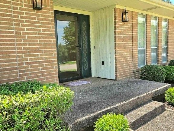 2nd image of 7800 Dover Cir