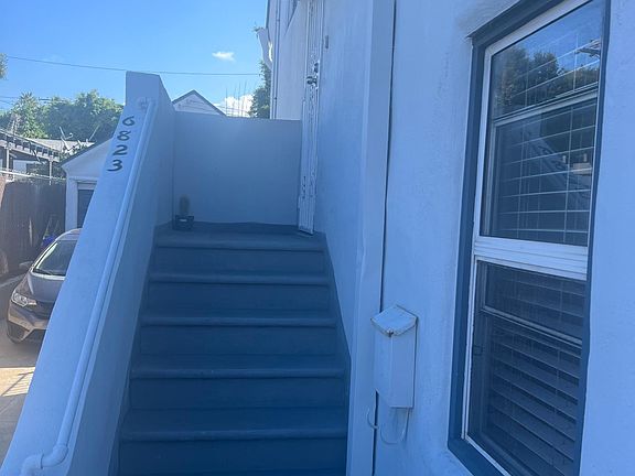 2nd image of 6823 La Jolla Blvd