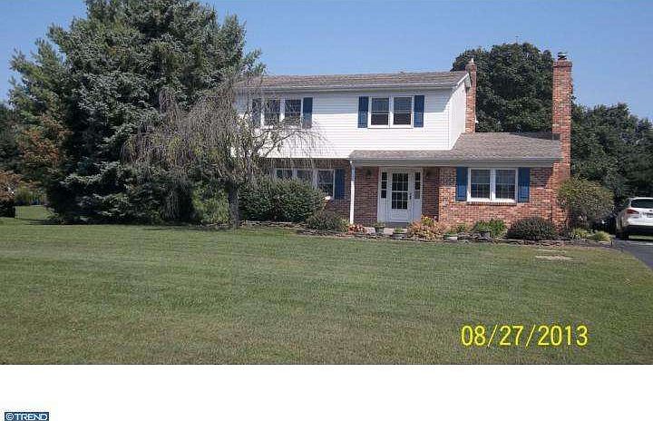 1st image of 219 Acorn Dr