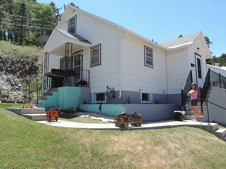 1st image of 105 3rd St