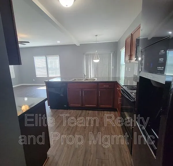 1349 Haestad Ct — Photo 4