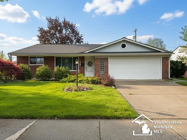 1st image of 34316 Tomahawk Dr