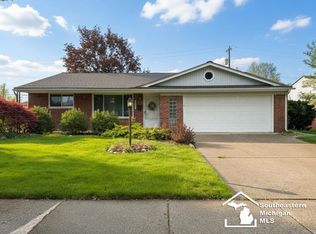 34316 Tomahawk Dr, Westland, MI 48185