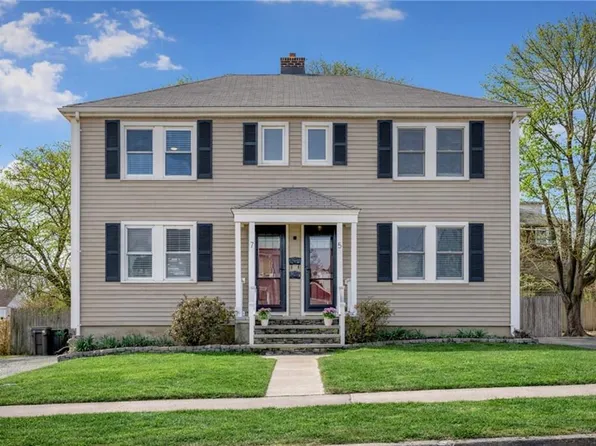 57 Shangri La Ln, Middletown, RI 02842