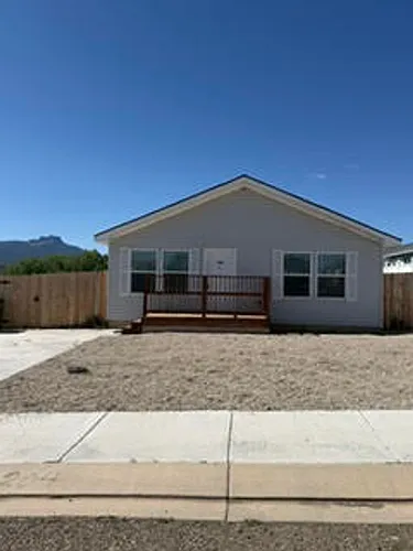 204 Onandaga Ave Photo 1