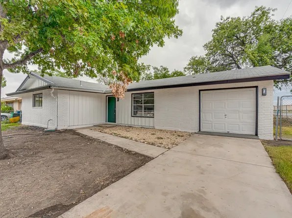 5202 Village Row, San Antonio, TX 78218