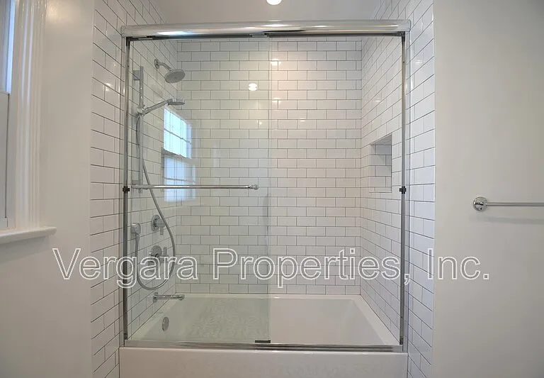 6531 W 85th St — Photo 15