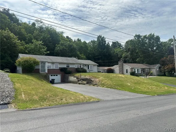 38 Forest Rd, Utica, NY 13501