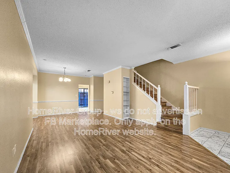 2320 Kenley St — Photo 4