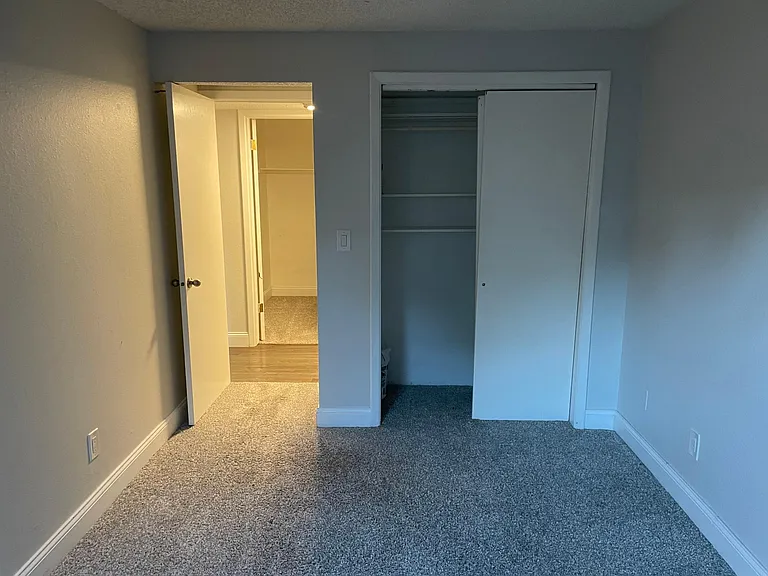 1606 Cottonwood Dr #1 — Photo 8