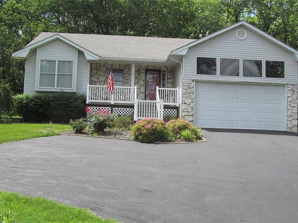 1st image of 1891 Lakeshore Dr