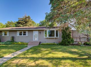 528 8th St NW, Elk River, MN 55330