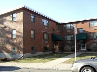 4885 Washington St APT 2B, West Roxbury, MA 02132