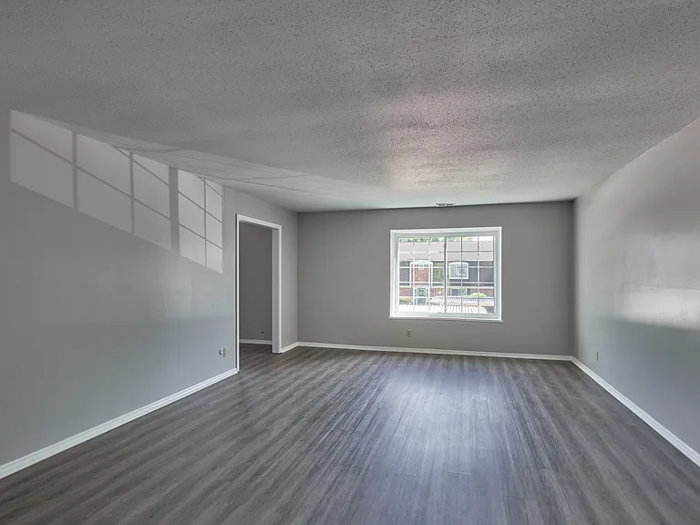 922 Hoover Village Dr #C — Photo 10