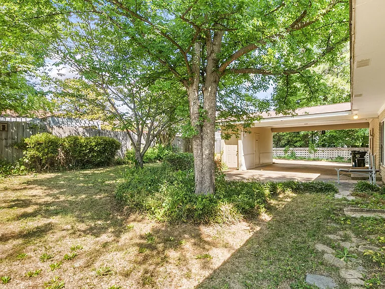 253 Cedar Crst — Photo 21