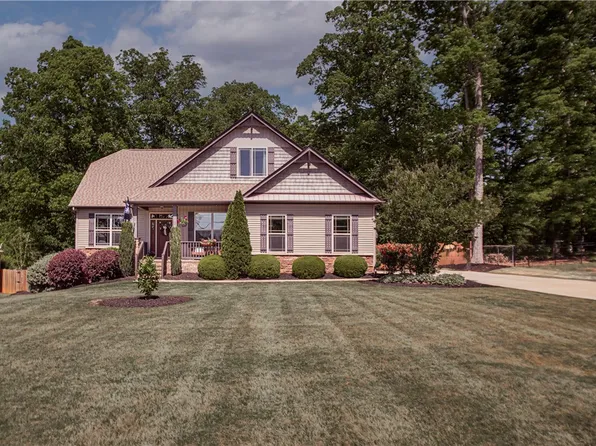 1215 Circle Rd, Easley, SC 29642