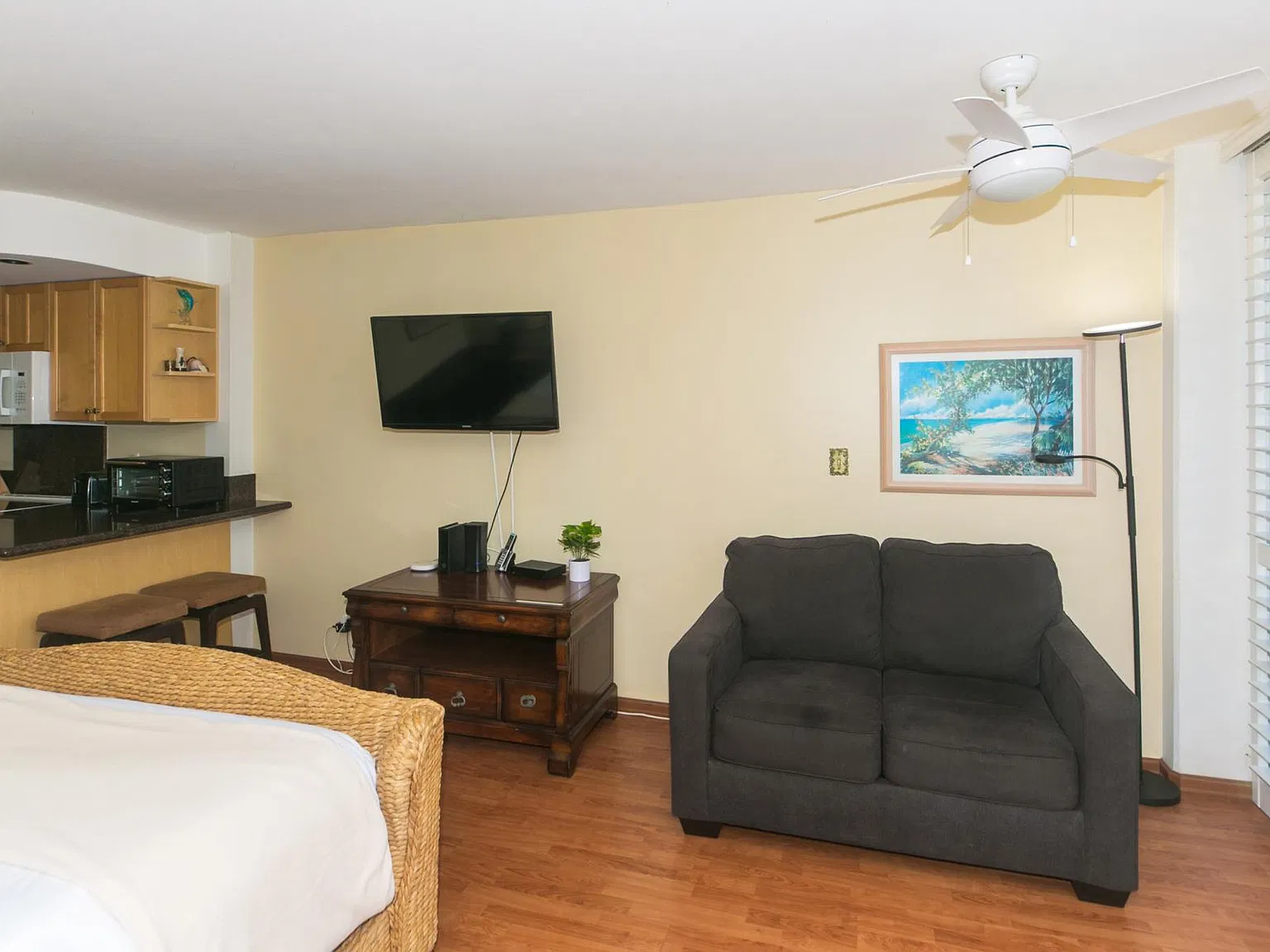 Studio, 455 sqft, $2,150 — Photo 2