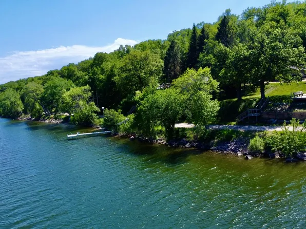 1160 Lake Dr, Big Stone City, SD 57216