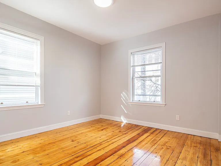 48 Green St #2 — Photo 7