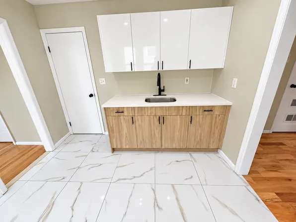 307 W Runyon St Floor 2, Newark, NJ 07108