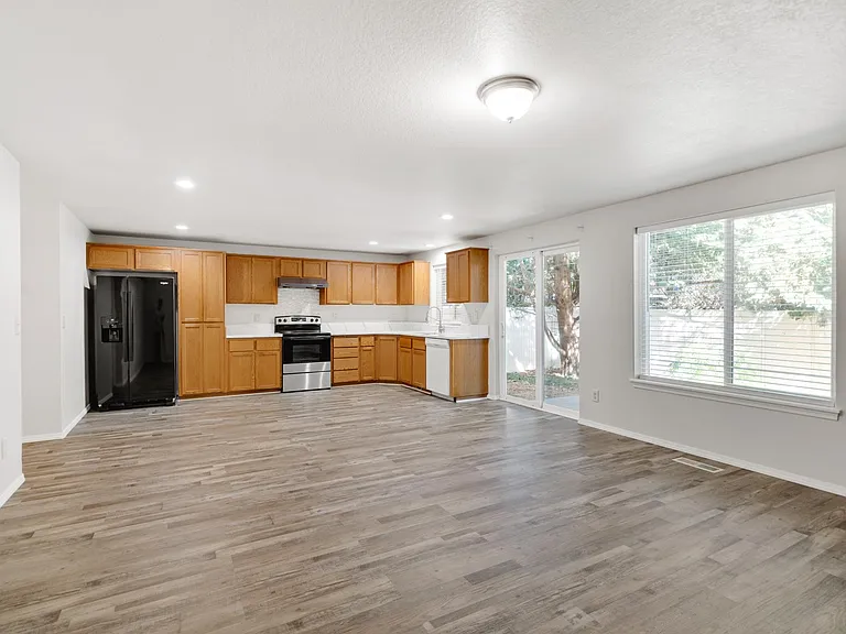2537 NE 127th Ave — Photo 9
