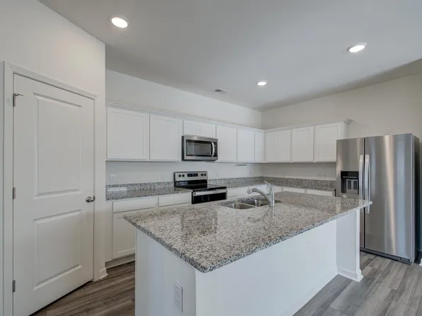 4395 Ocean Farm Dr, Summerville, SC 29485