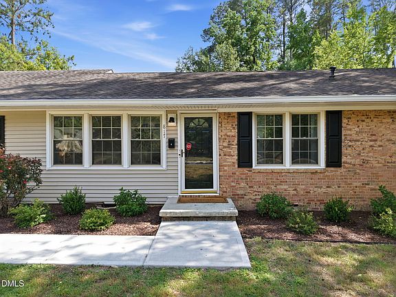2nd image of 817 Chatham Ln