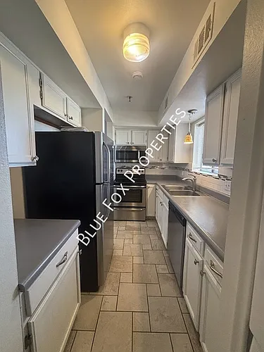 2601 W Broadway Blvd Photo 1