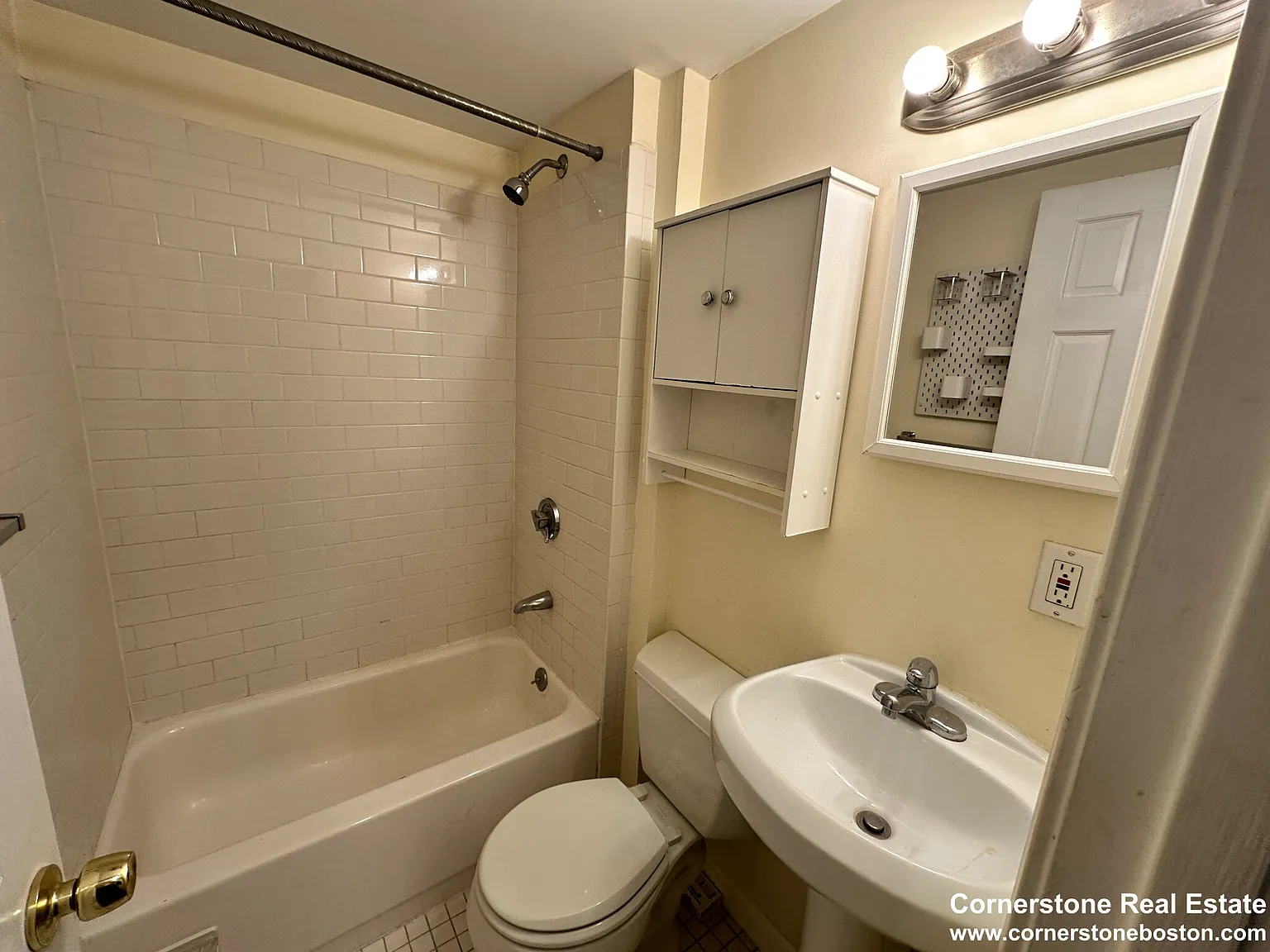 2 bed, 2.0 bath, $4,100 — Photo 3
