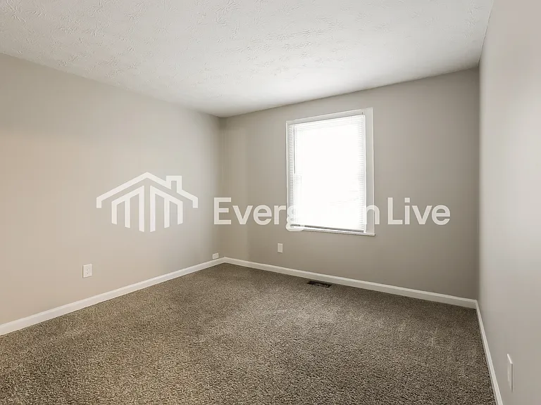 1401 Wolf Cir — Photo 13