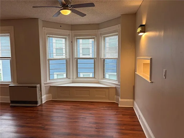 60 Cypress St — Photo 5