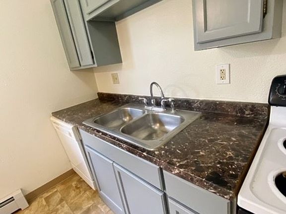 2nd image of 1300 Balfour Dr APT 3