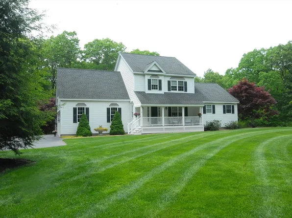 8 Barton Rd, Harvard, MA 01451