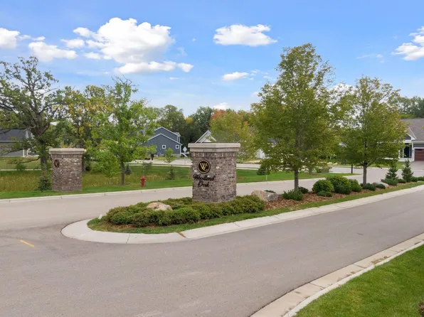 121 Forest Ct, Waconia, MN 55387