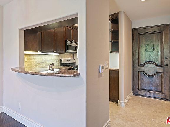 5th image of 4128 Whitsett Ave APT 114