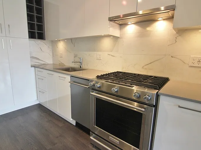 231 E Pender St #1A — Photo 6