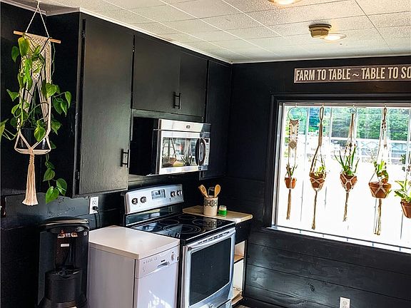 All appliances stay, ss oven, ss microwave and ss refrigerator and dishwasher.